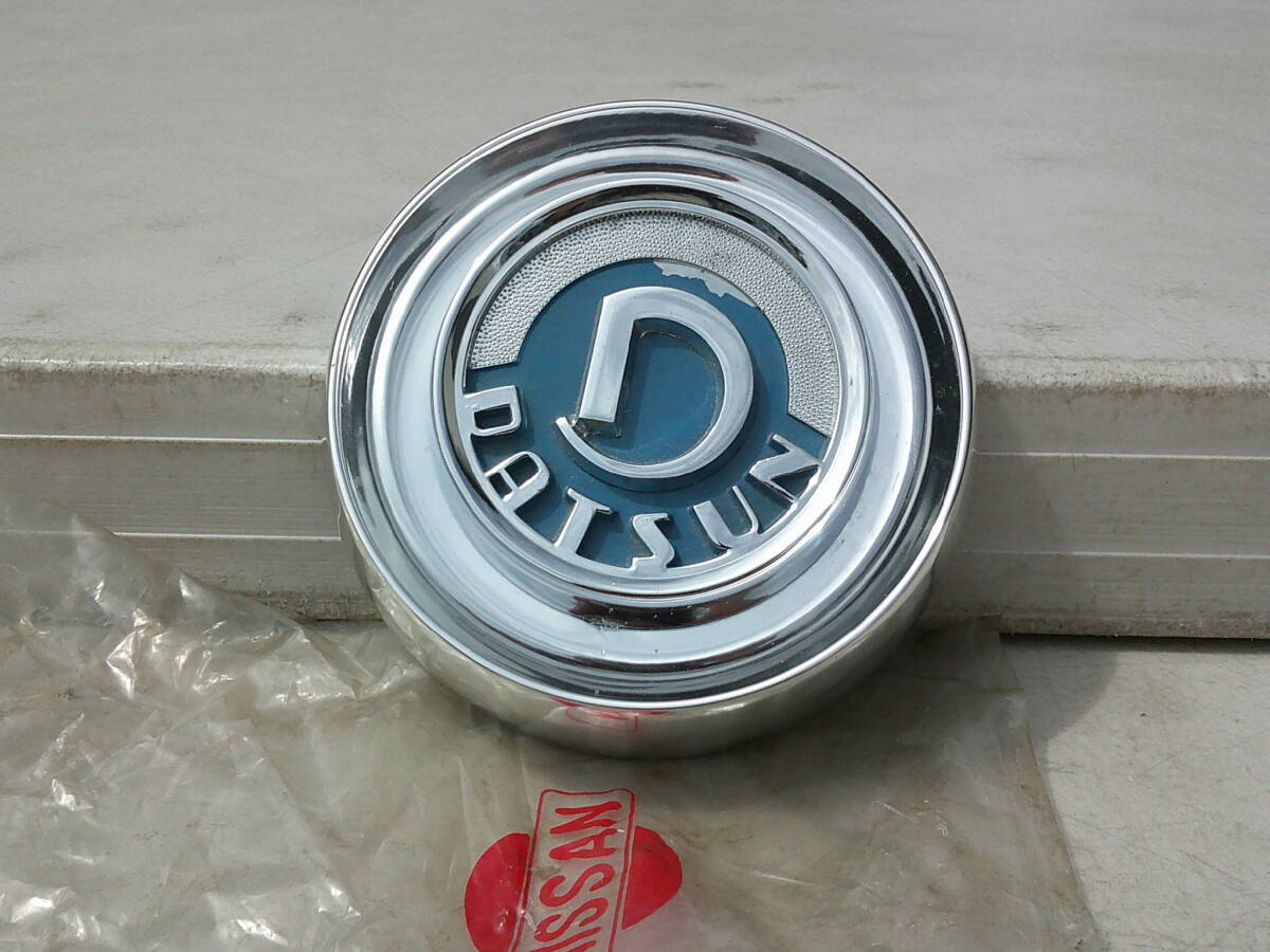 ダットサン ブルーバード 410 グリルエンブレム 純正新品 当時物 P410 WP410 DATSUN 1300 Bluebird 62800-10600