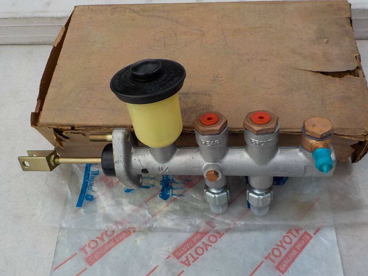 トヨタ カローラ KE20 KE25 ブレーキマスター ASSY 新品 当時物 11/16 TOYOTA Corolla 47200-12142 旧車 