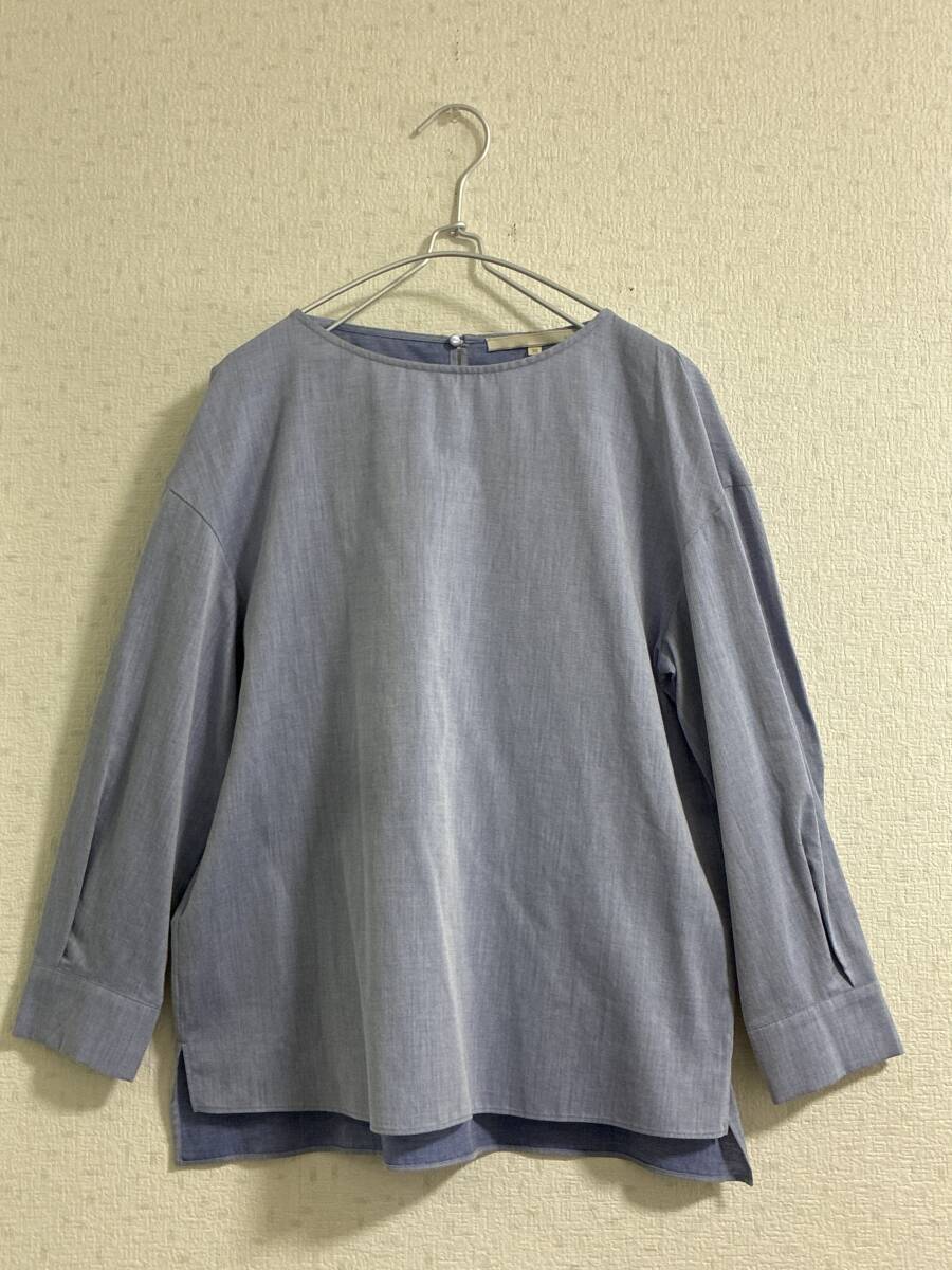 自由区☆上品で爽やかなお色・上品なデザインのトップス