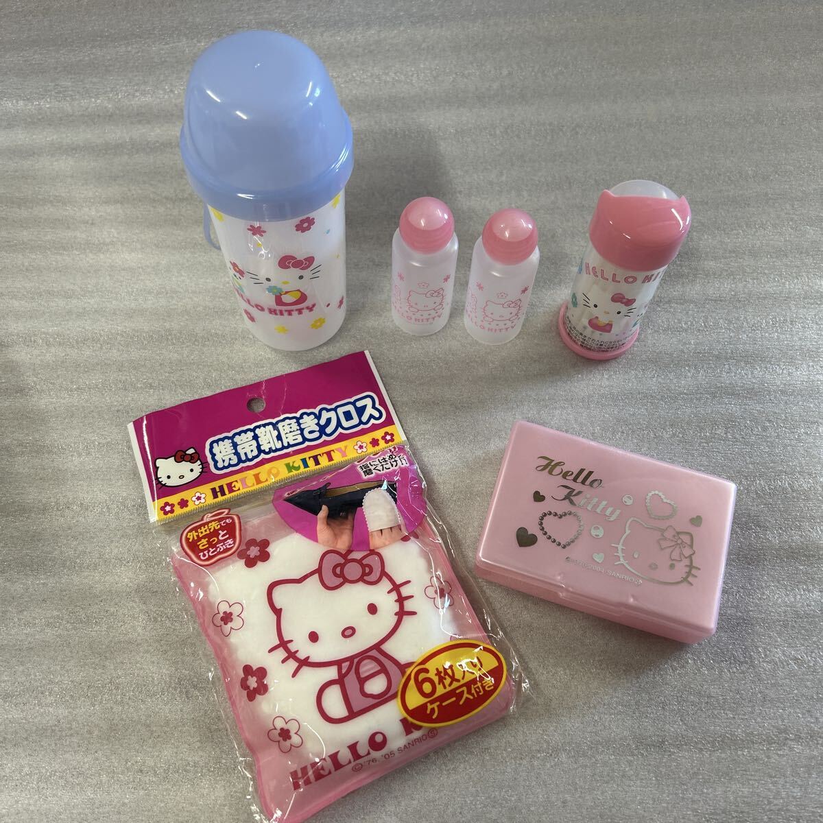 ◆ハローキティ◆おしぼり入れ◆綿棒◆容器◆ケース◆靴磨きクロス◆携帯品◆美品◆中古品◆引取可能◆札幌◆北海道◆