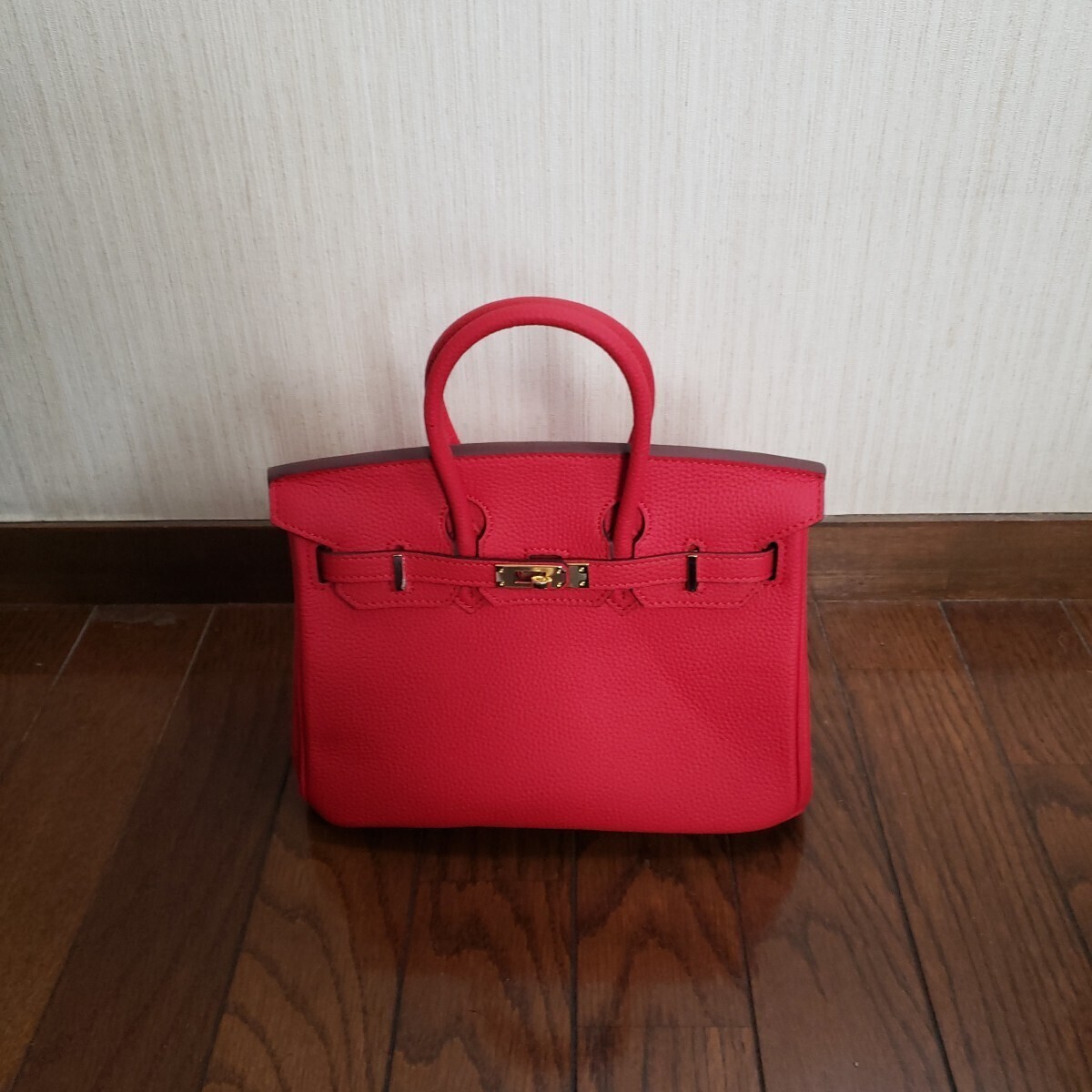ハンドバッグ　レッド 