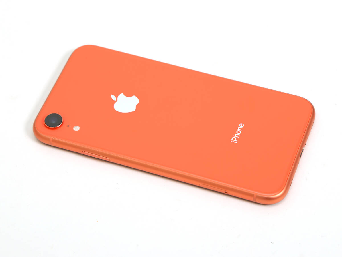 動作品 iPhone XR 64GB MT0A2J/A 初期化済み 判定○ キャリア：AU