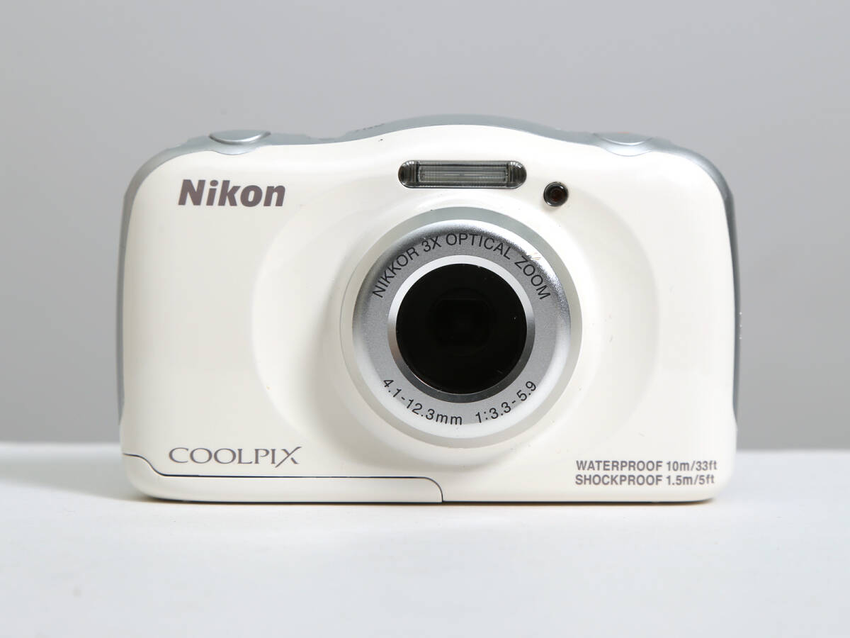 動作品 NIKON ニコン COOLPIX S33 コンパクトデジカメ 8034