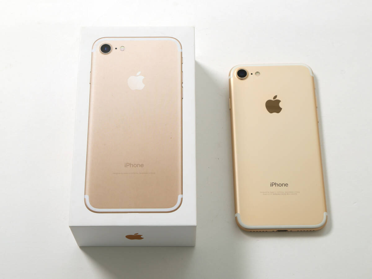 動作品 iPhone 7 32GB MNCG2J/A 初期化済み 判定〇 SIMロックあり キャリア：AU