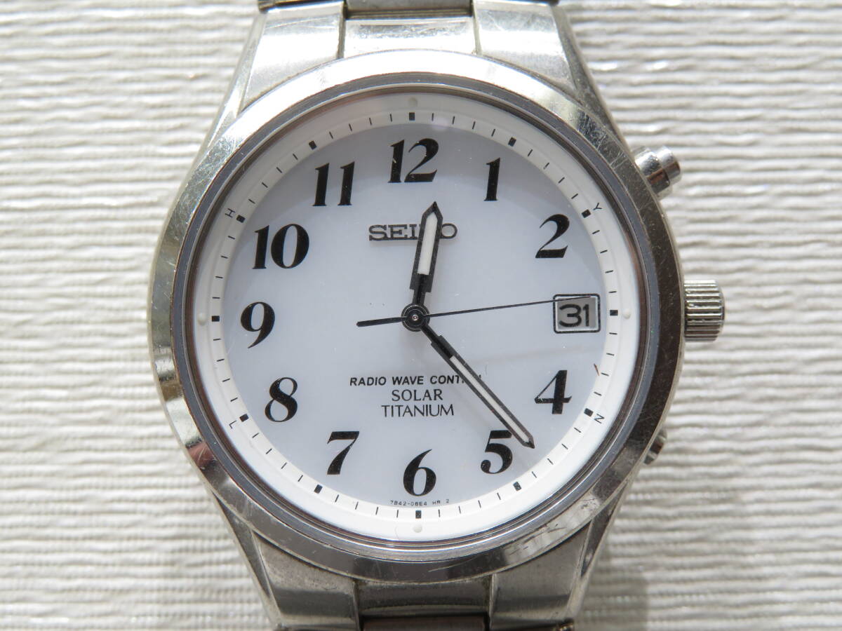 動作品 SEIKO セイコー 7B42-0AN0 メンズウォッチ 腕時計 ソーラー 白文字盤 人気 定番