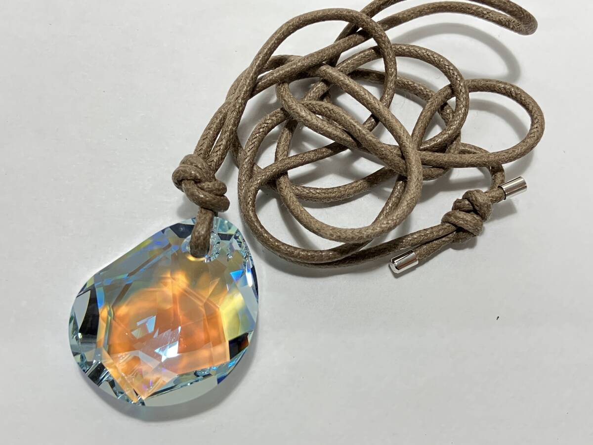 A2608-0960　ネックレス　スワロフスキー　SWAROVSKI　大粒　ペンダント　アクセサリー　中古品　ネコポス