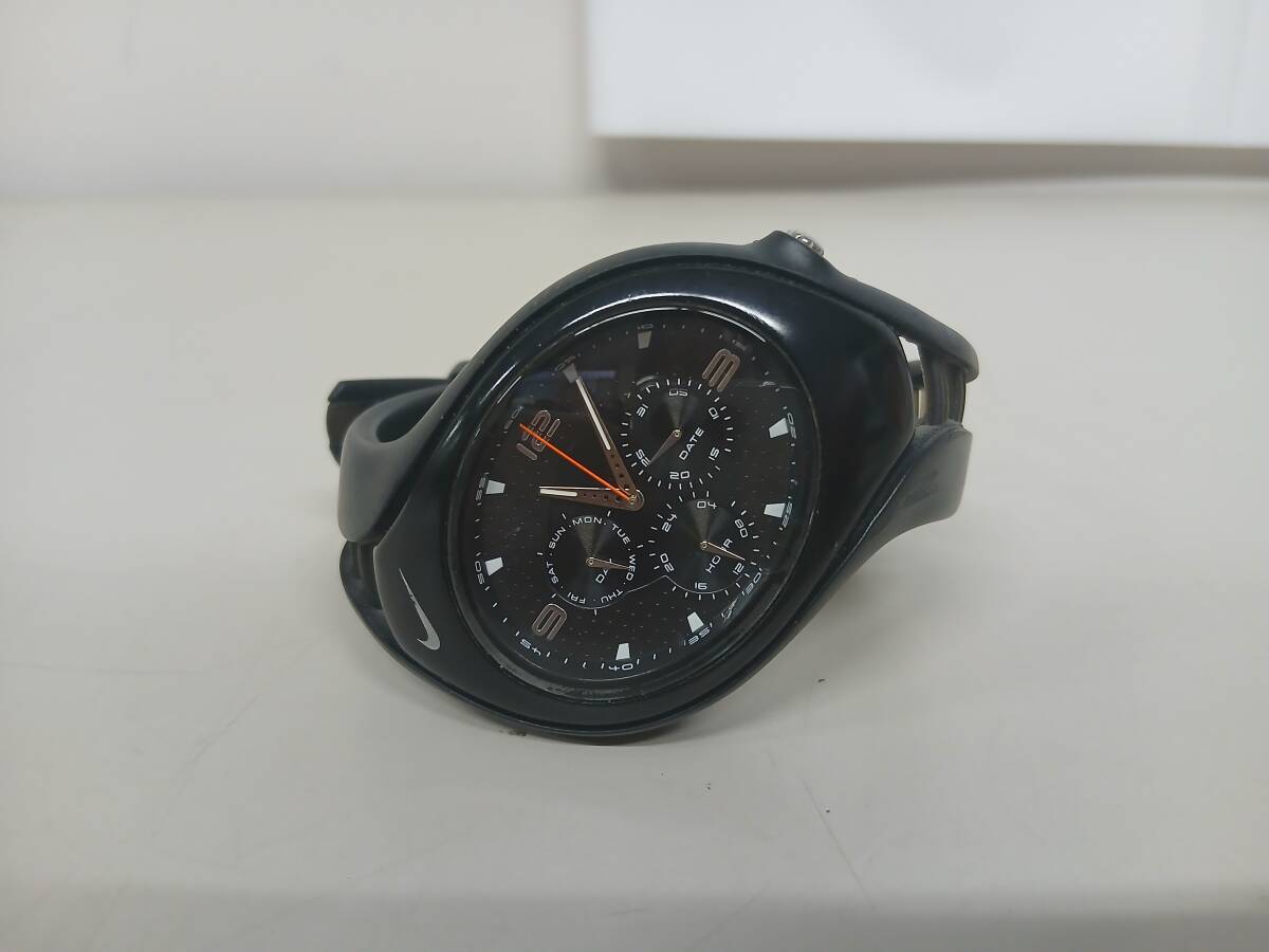 石2608-0975　ナイキ　Nike　アナログスポーツウォッチ　TRIAX SWIFT 3i　型番：WR0091　曜日・日付・24時間計　未稼働　中古品　ネコポス