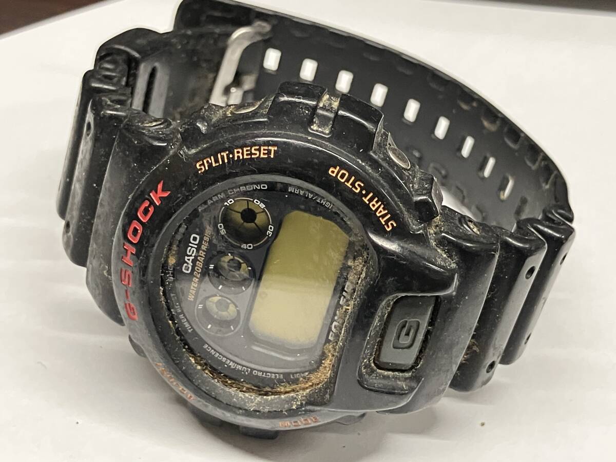 石2608-1067　腕時計　CASIO　DW-6900B　3230　カシオ　G-SHOCK　Gショック　ボタンへこみ　現状品　宅急便コンパクト