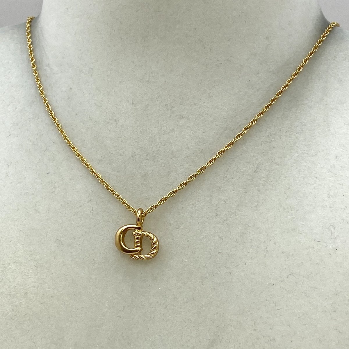 1円～/Christian Dior/クリスチャンディオール/CD/ロゴ/ゴールドカラー/ネックレス/首飾り/アクセサリー/ブランド/ファッション/H013