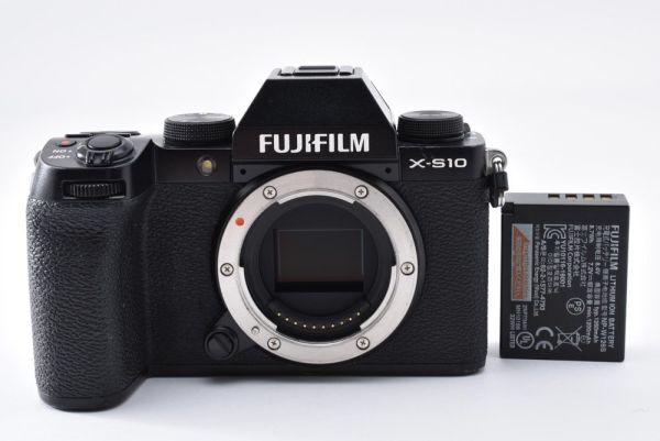 ■美品■フジフイルム　FUJIFILM X-S10　ボディ【動作確認済】#9929 F.Aug.1326