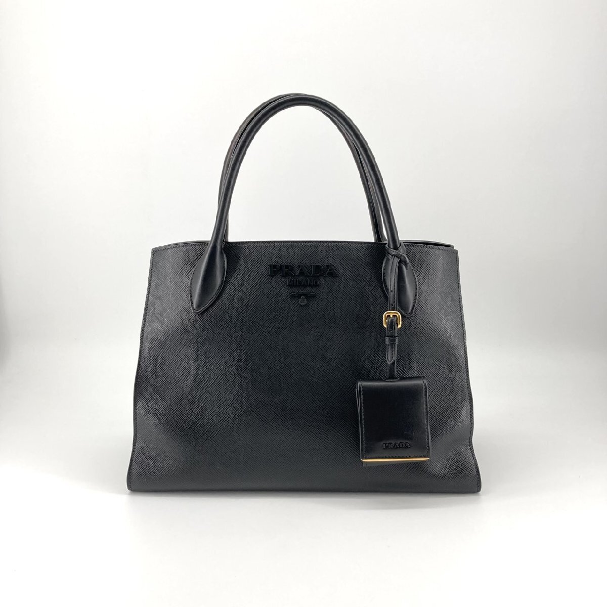 PRADA モノクローム サフィアーノレザー 1BA155 ハンドバッグ ブラック