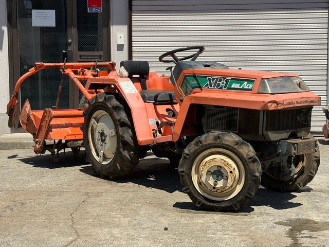 静岡発☆!トラクター！KUBOTA！クボタ！XB-1D！ディーゼル！セル！12PS！634ｈ！エンジン始動、走行OK！※商品説明要確認