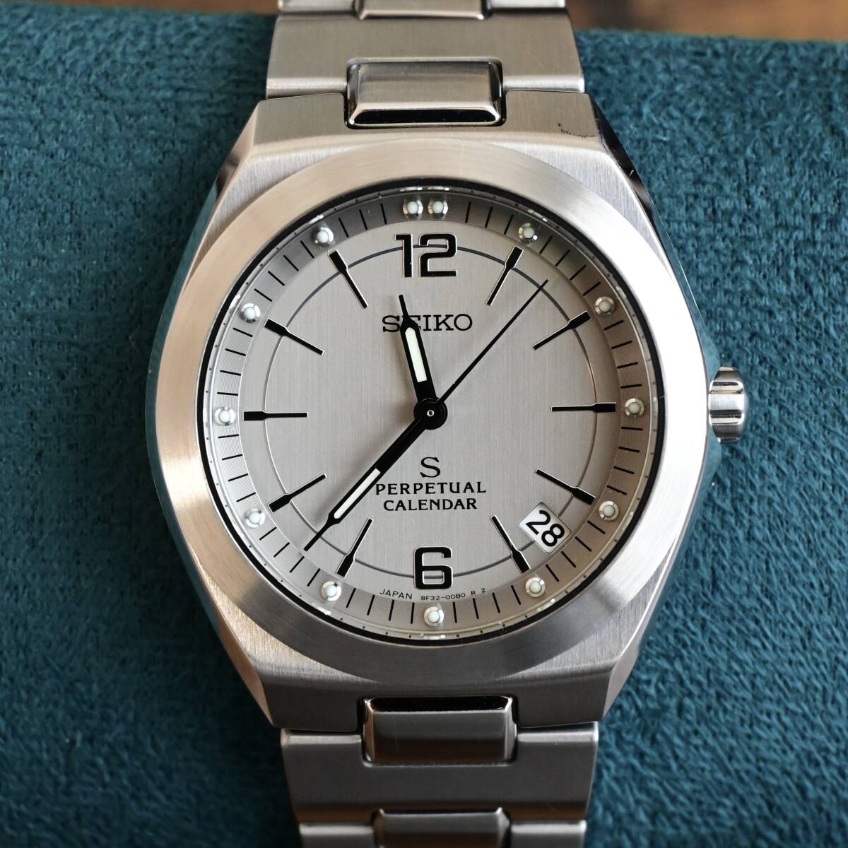 稼働品 クオーツ SEIKO セイコー パーペチュアル 8F32-00B0
