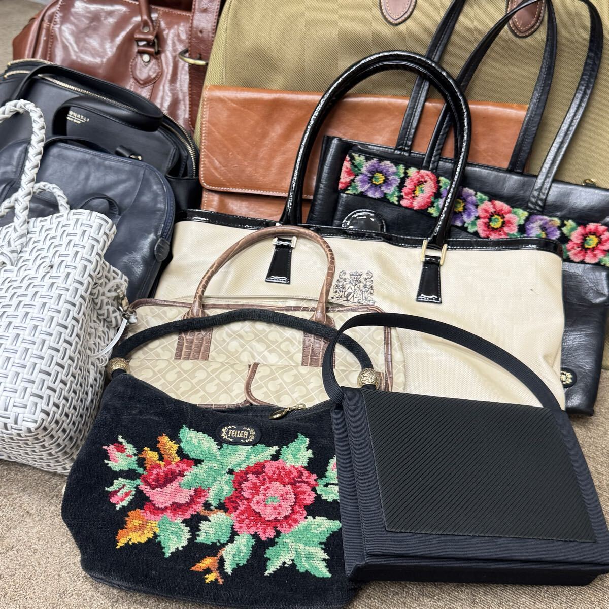 ハンドバッグ ショルダーバッグ トートバッグ カゴバック クラッチバッグ レザー 花柄 等 まとめ出品 状態様々 合計11点