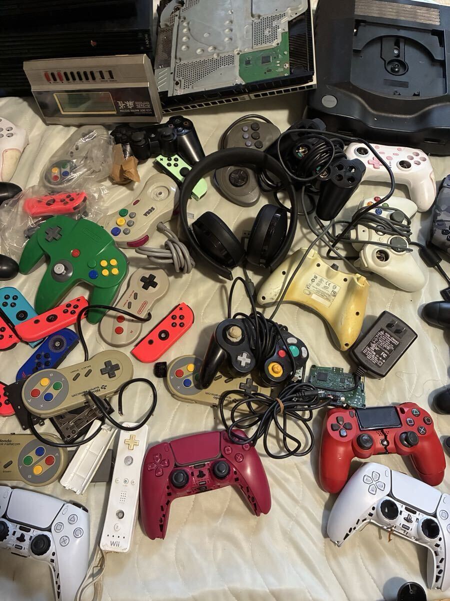 完全ジャンク　PS 5コントローラー　PS 4本体　Nintendo 64 セガサターン　ニューファミコン　Nintendo Switchジョイコン　ネオジオなど