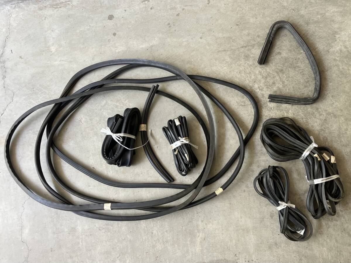 格安 まとめて 新品 VW タイプ2 バス BUS T2 ドア ウィンドー シール ラバー 50〜67 デッドストック 空冷 ビートル タイプ1