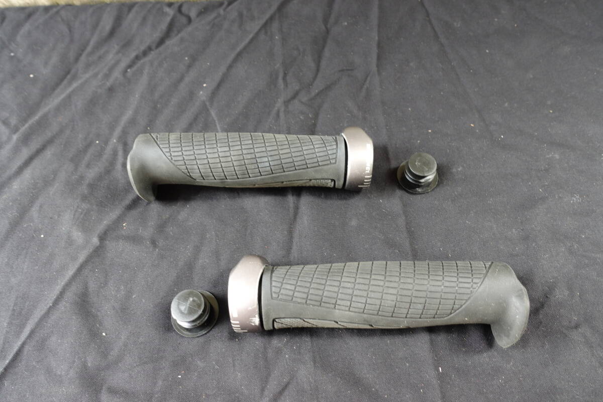 ★　ERGON　MTB用グリップ　エルゴン　★