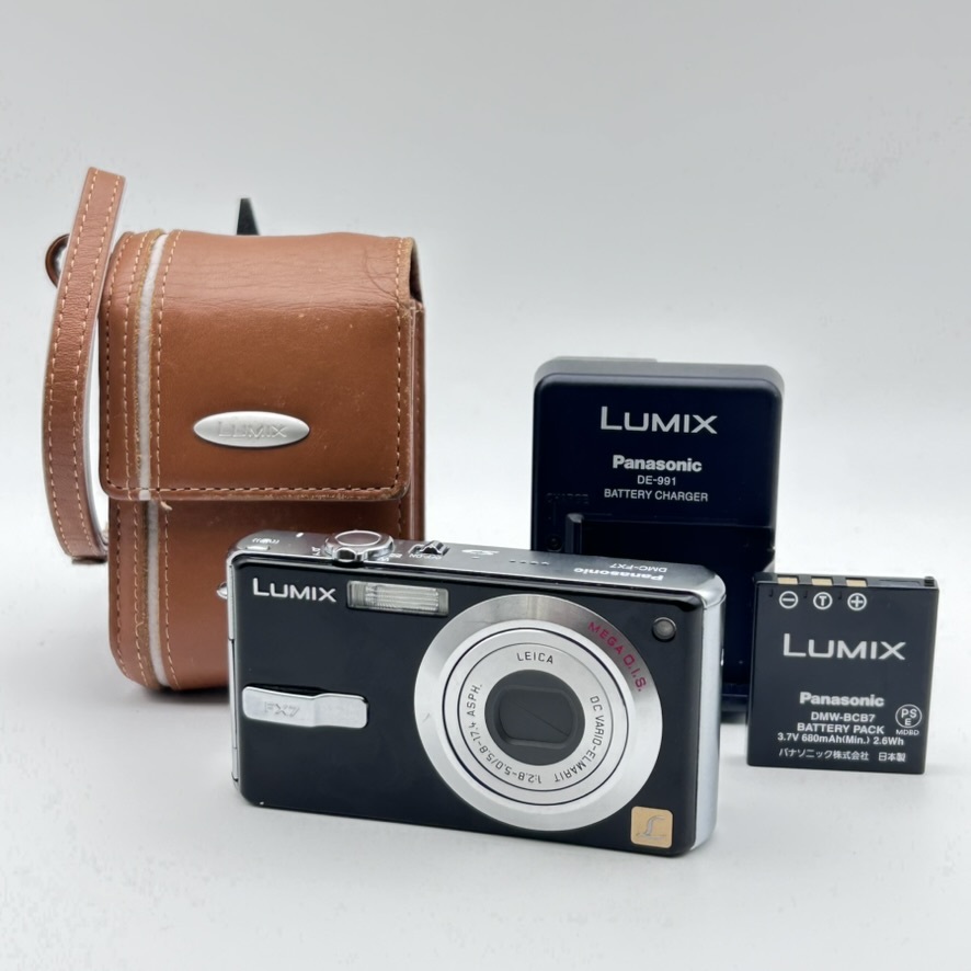 【美品、動作確認済み】 Panasonic LUMIX DMC-FX7 ブラック パナソニック ルミックス　ケース付き