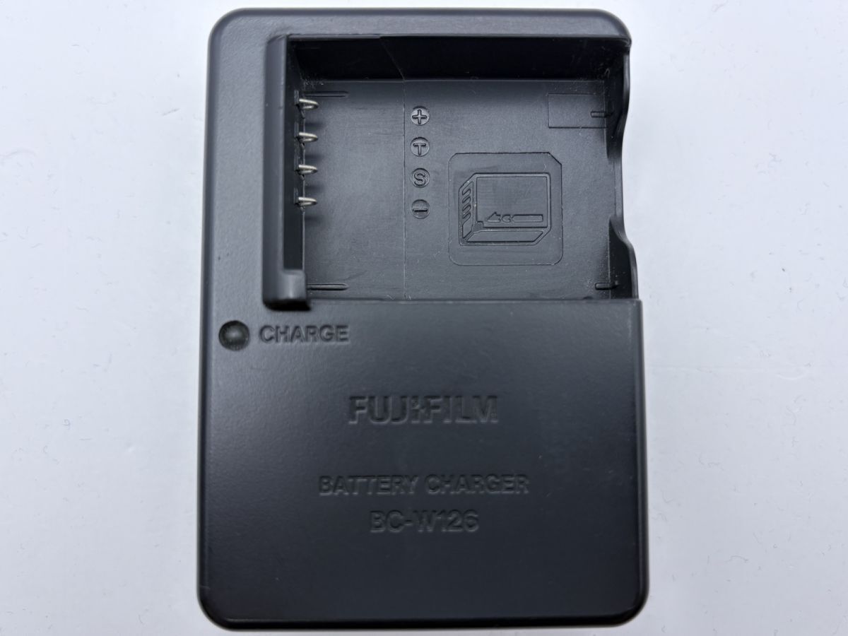 FUJIFILM BC-W126 純正 動作品 バッテリー充電器 フジフイルム #0051 #0052 #0123