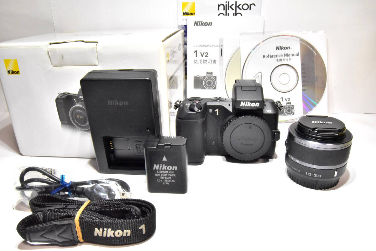 美品☆Nikon1 V2 +Zoomレンズ+バッテリー+充電器付き☆★