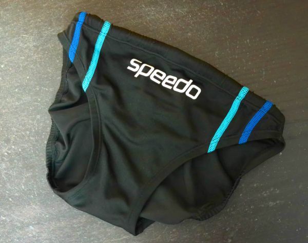 中古品☆SPEEDOスピード♪メンズ競泳水着Mサイズ　Vパン　競パン　ブーメラン　水着＆レオタード３着まで同梱可　商品１０点落札送料無料
