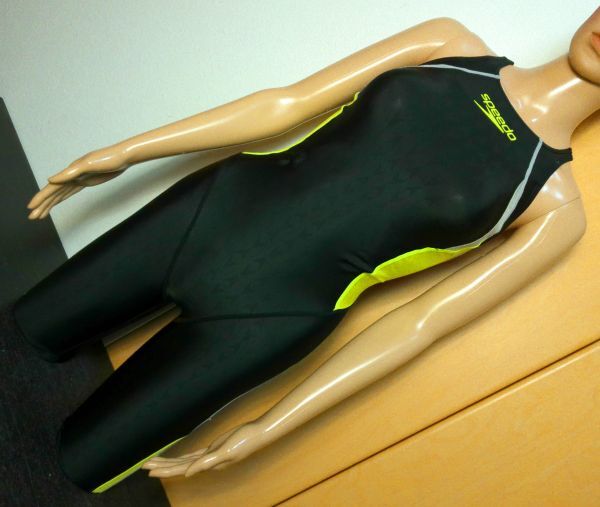 中古品☆SPEEDOスピード♪フレックスシグマ競泳水着ハーフスパッツLサイズ　使用感　水着＆レオタード３着まで同梱可　１０点落札送料無料