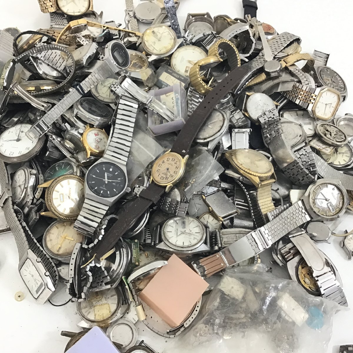 SEIKO　セイコーなど　ブランド腕時計　男女混合　104点セット　現状品【同梱不可/売り切り/マサオカ08-06】