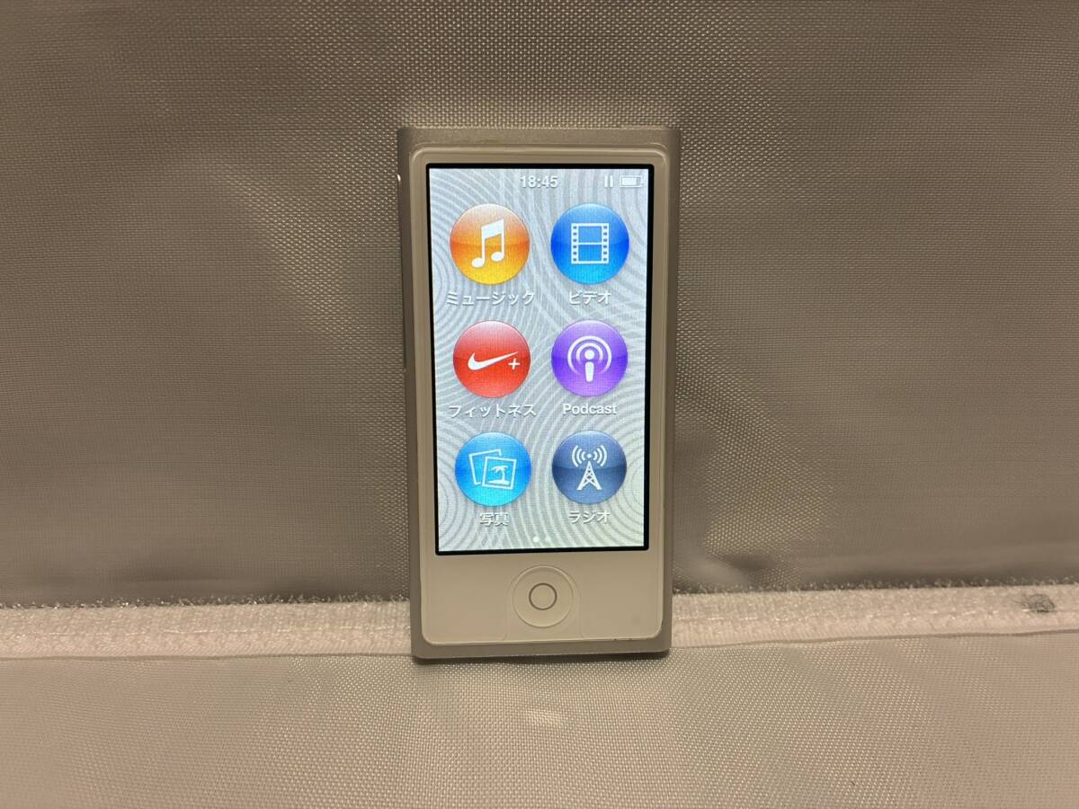 Apple iPod nano 第7世代 16GB シルバー 中古