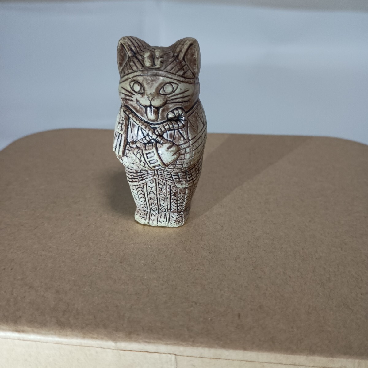 エジプト風 猫ミイラのフィギュア 