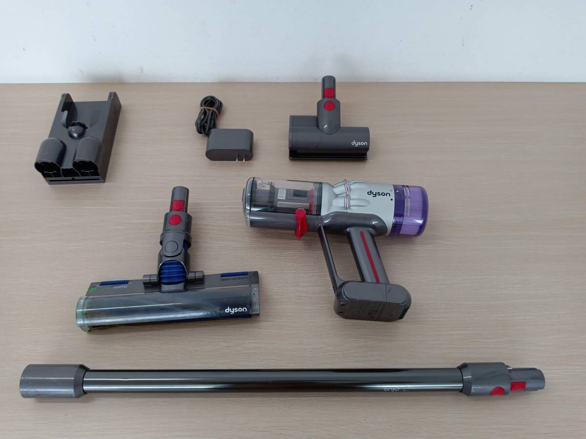 【BE-7107】dyson　ダイソン　SV33　ミクロ　2023年製　コードレスクリーナー　掃除機　通電確認済　簡易清掃済