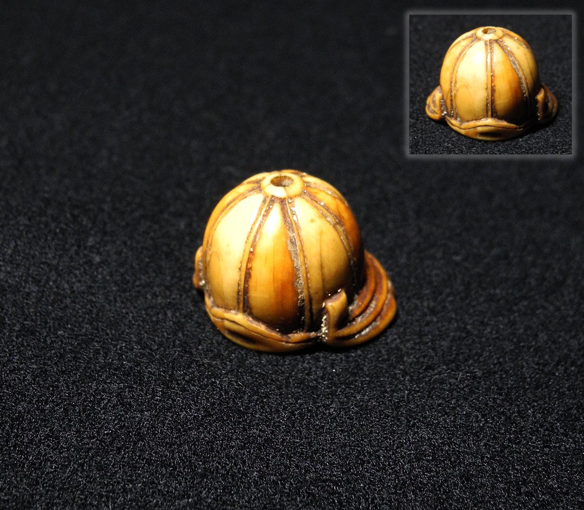 緑屋i■ 古美術品　骨製　根付　兜彫　提げ物 時代物　i9/0803-4/30-4#60