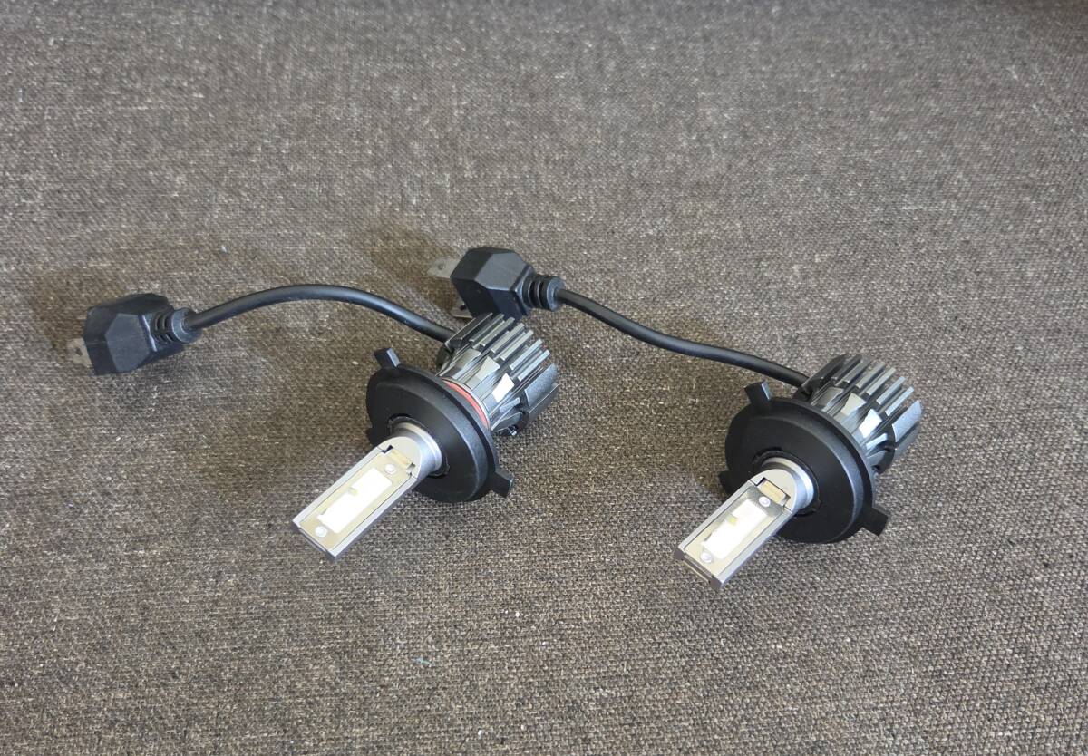 【美品】H4 LEDヘッドライト Hi/Lo切替 9000LM相当　ホワイト 車検合格実績あり（VW空冷アーリーバス使用・点灯確認済）