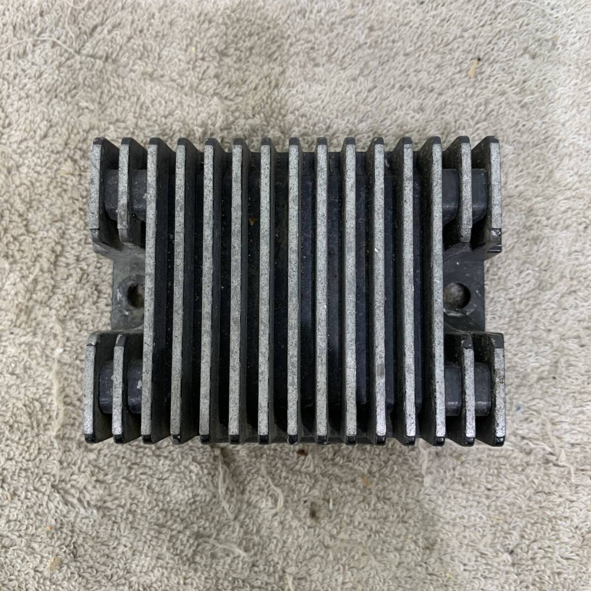 Harley Davidson　ハーレー　純正　レギュレーター　刻印　3135B　4798　バイク部品　XZ4636