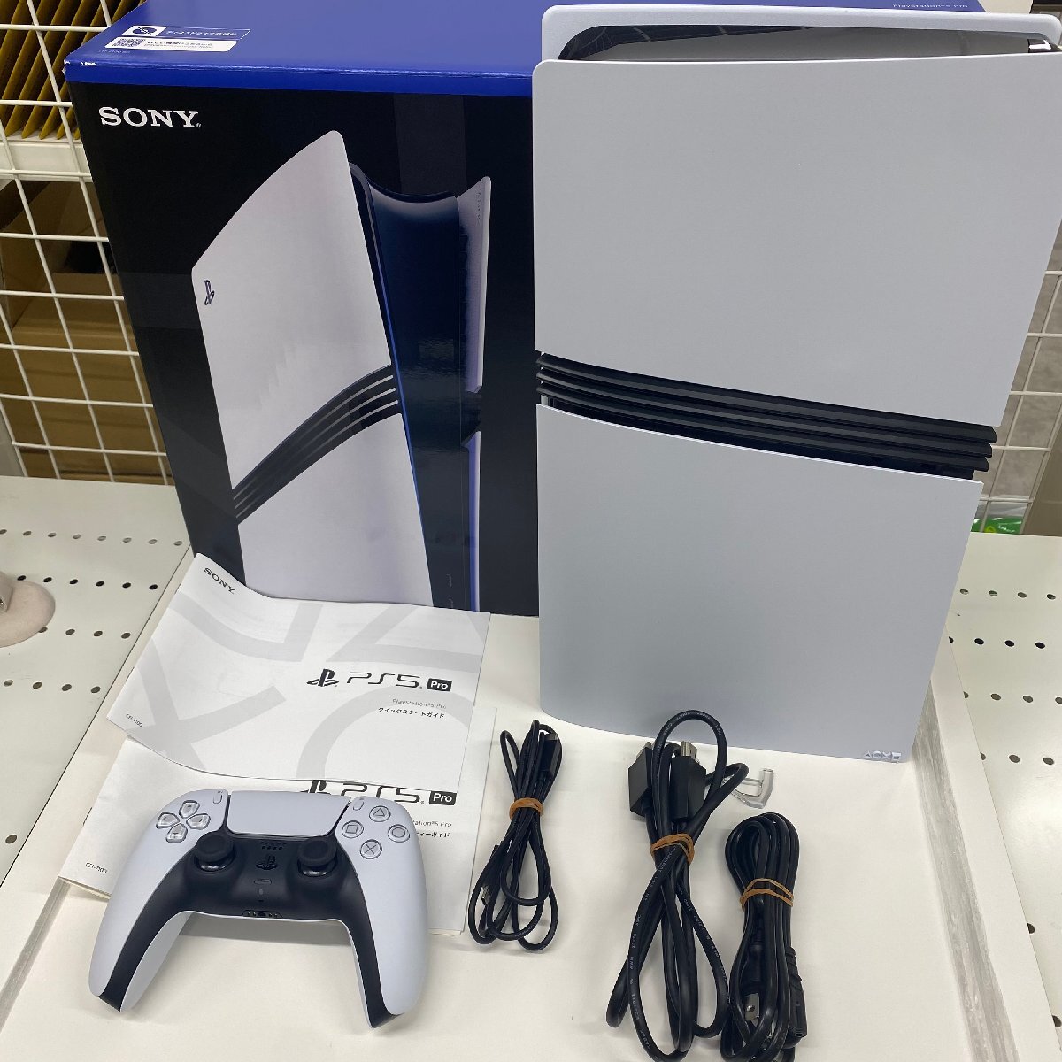 ★【美品】PS5 Pro プレイステーション5 Pro 本体 CFI-7100 B01 2TB ディスクドライブ非搭載 通電確認済