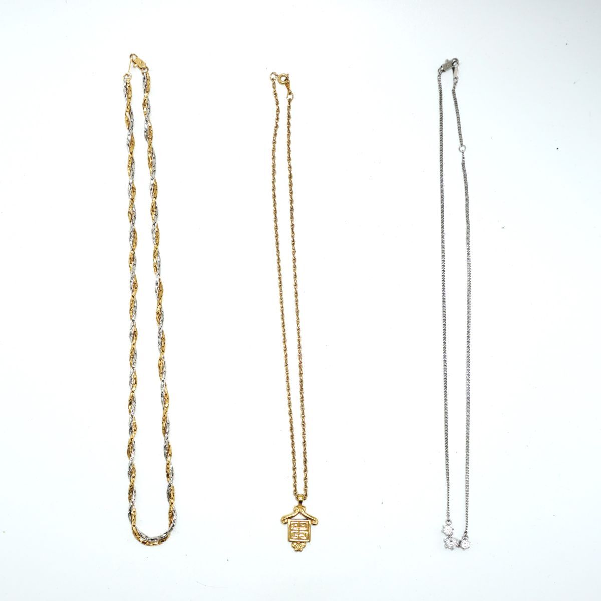 【中古アクセサリー】AVON / GIVENCHY エイボン / ジバンシー ネックレス ゴールドカラー シルバーカラー 【3本セット】