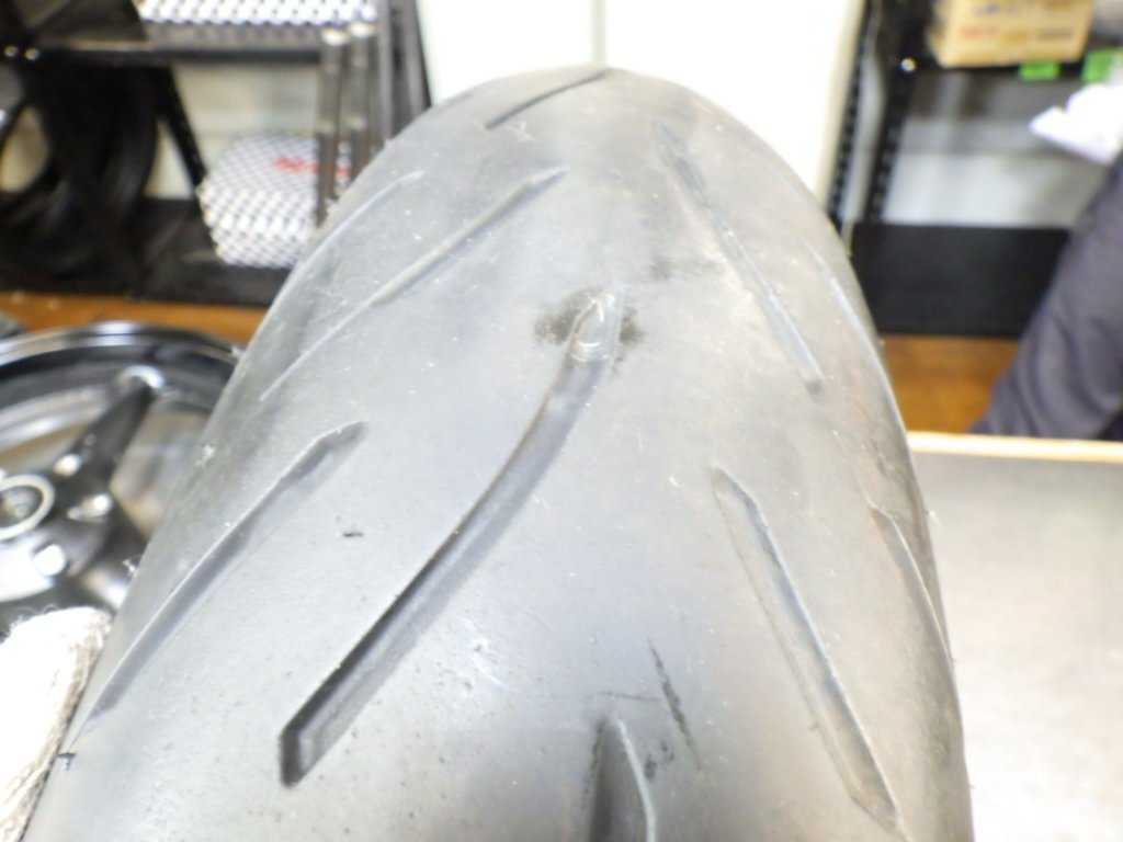 ダンロップ　スポーツマックス　GPR-300 120/70ZR17☆バリ山