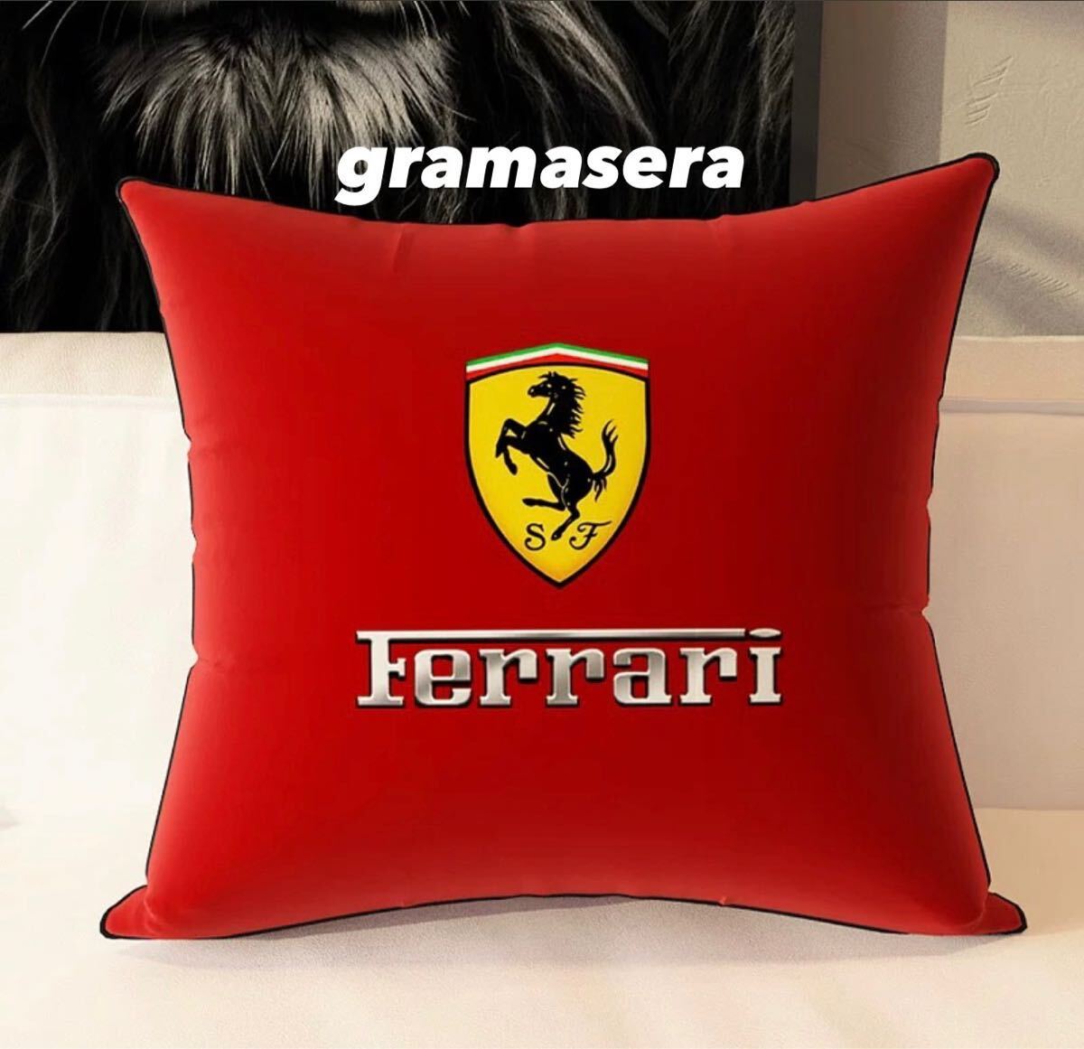 ★レア★Ferrari フェラーリ　クッション 高品質　ロゴクッション　レッド