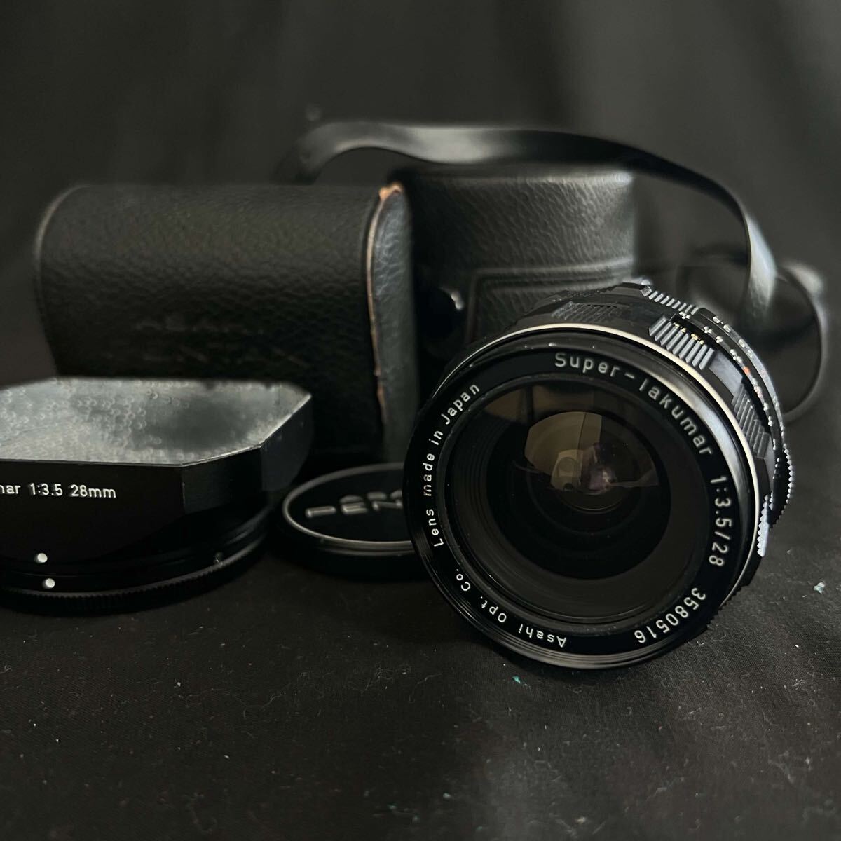 R Asahi PENTAX Super-Takumar 28mm f3.5 アサヒ ペンタックス 単焦点レンズ オールドレンズ 前後キャップ/ケース/フード付m R260842