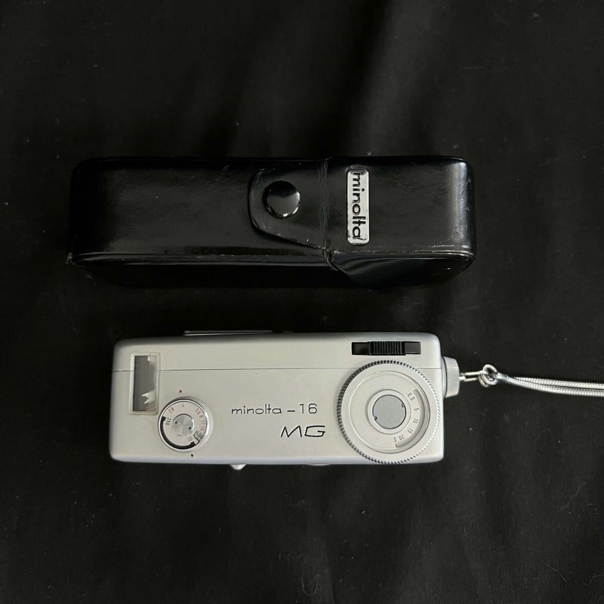 R MINOLTA-16 MGミノルタ 16mm コンパクト フィルムカメラ ケース付 ジャンク品 R26080344