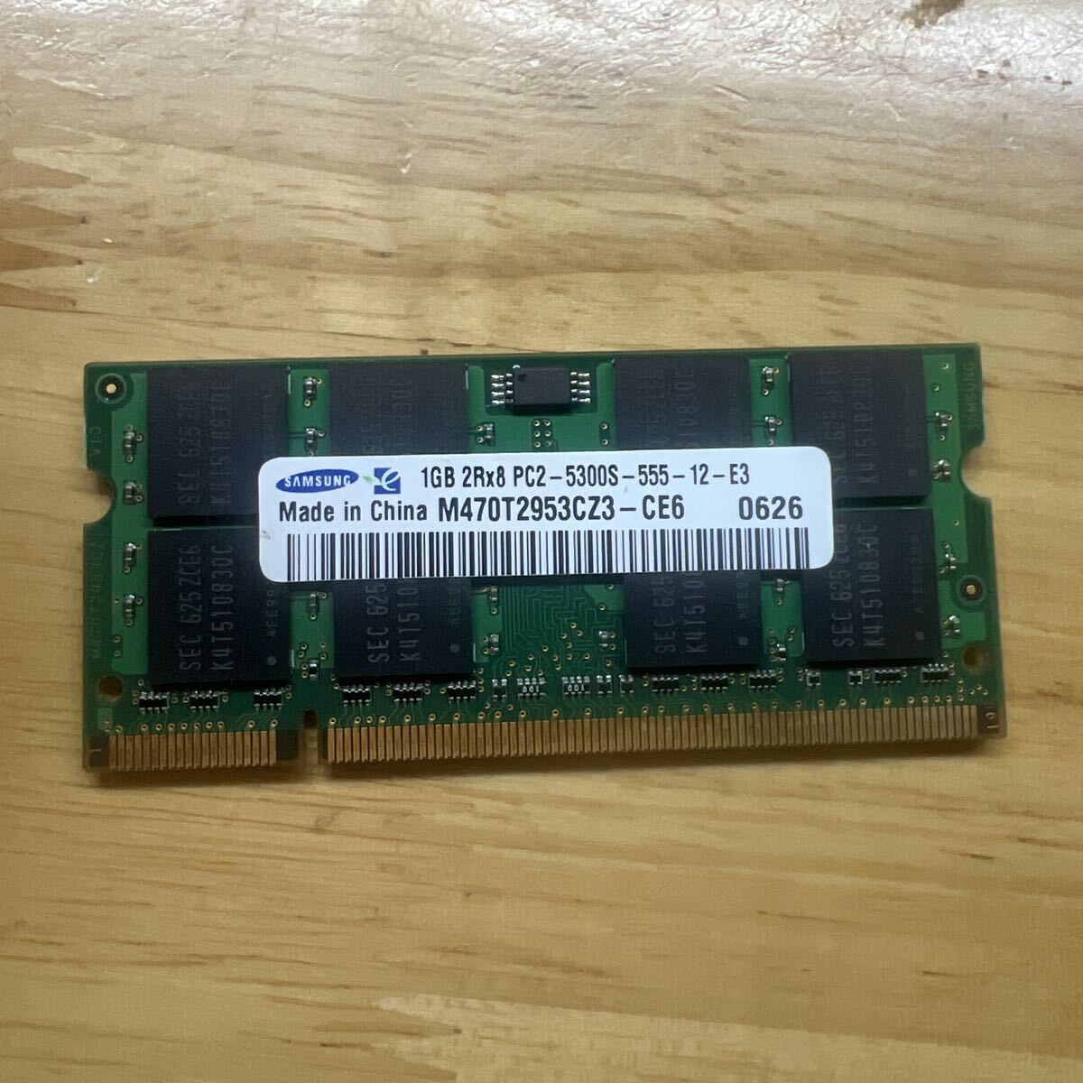 SAMSUNG ノートPC用メモリ 1GB 2Rx8 PC2-5300S-555-12-E3