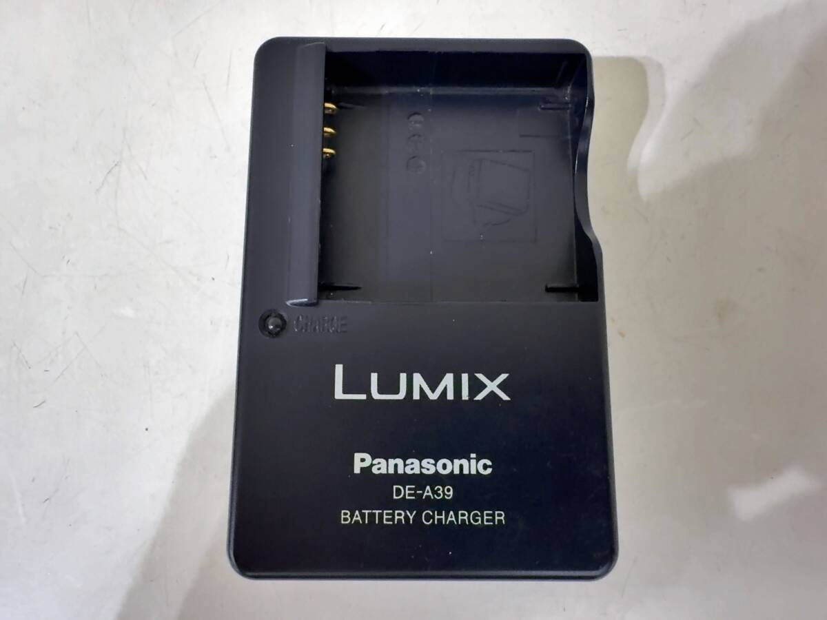 LUMIX Panasonic DE-A39 バッテリーチャージャー 充電器 ルミックス パナソニック ★43842