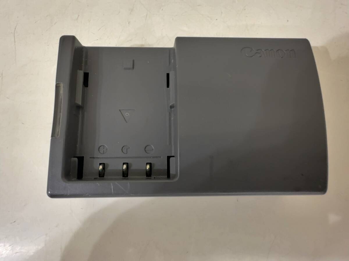Canon キャノン CB-2LT バッテリーチャージャー 充電器 ★43770