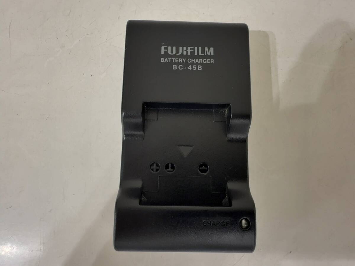 FUJIFILM 富士フィルム BC-45B バッテリーチャージャー フジフィルム 充電器 ★44620