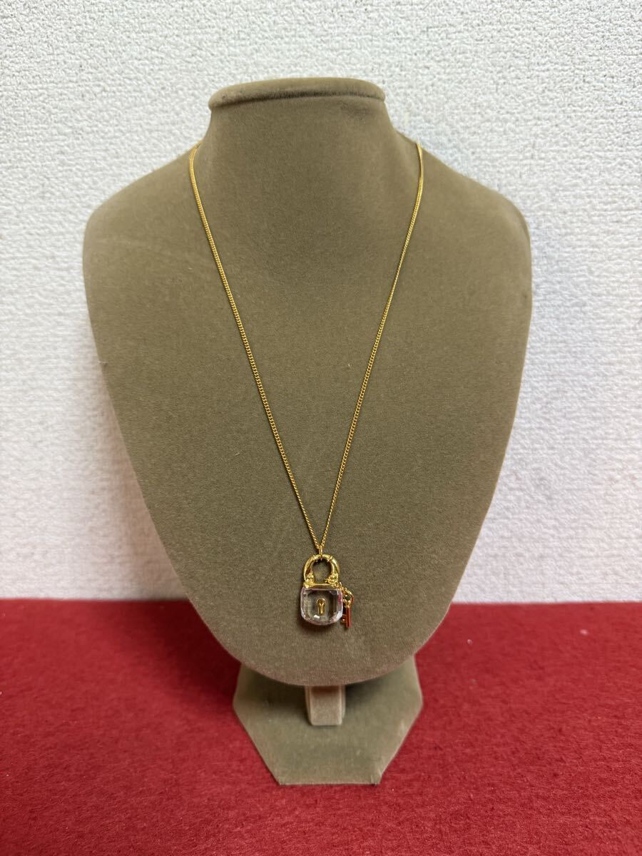 JP4761＊アクセサリー ネックレス スワロフスキー 南京錠型ネックレス＊