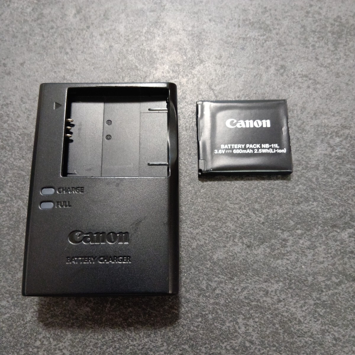 美品【動作確認済】キャノン 純品 充電器 CB-2LF Canon バッテリー　NB-11L 送料無料　P28