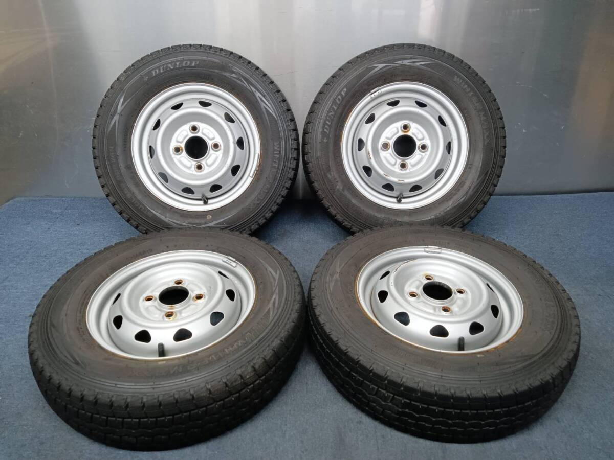 ★残り溝約7.3-7.6mm★22年製★ ダンロップSV01 145R12 6PR LT　スチール 12×3.5J 4H-100 4本セット スタッドレス 軽トラ・軽バン等　A168