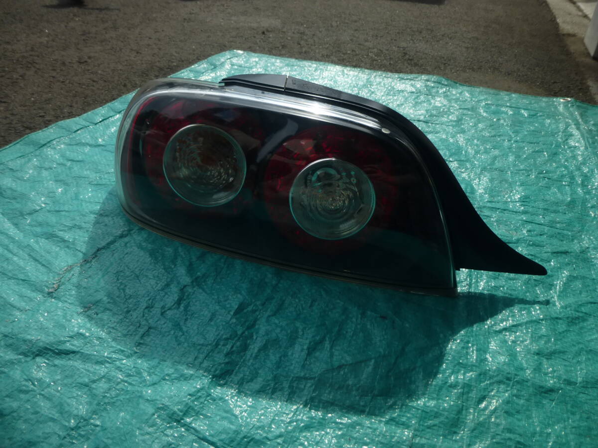 格安売り切り! Mazda マツダ RX-8(SE3P)用後期純正LEDテール 助手席側 スピリットR ドレスアップ ロータリー エクステリア 後期仕様