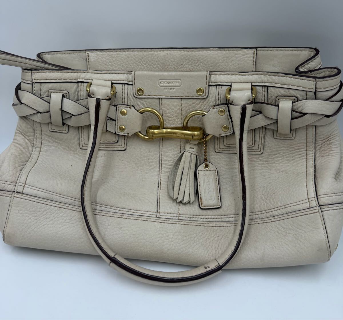 ①COACH コーチ 10528 ハンドバッグ ショルダーバッグ レザー 本革 アイボリー ホワイト 白系 編み込み タッセル ゴールド金具