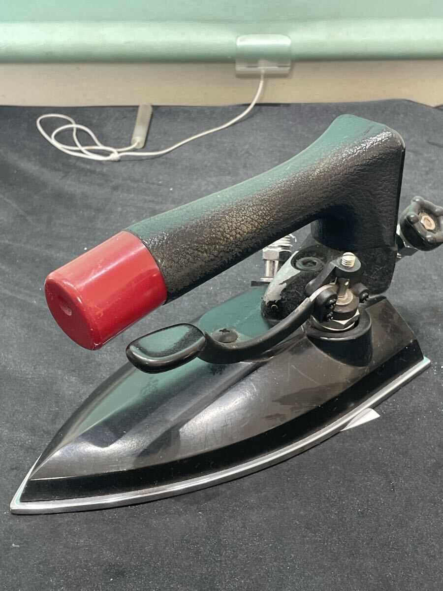60 8.18.19 NAOMOTO HSP-410 92-10 MADE IN JAPAN 業務用アイロン　未確認ジャンク　お76