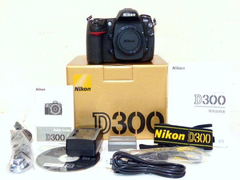 【2935】 Nikon D300 ボディ